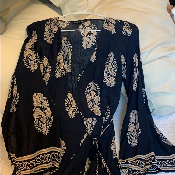 Wrap style Romper - Picture 1 of 7